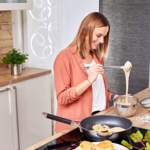 Rösle Stainless Steel Kitchen Strainer, Fine Mesh, 7.9 Inch with Round Handle - Precision Straining for Culinary Perfection