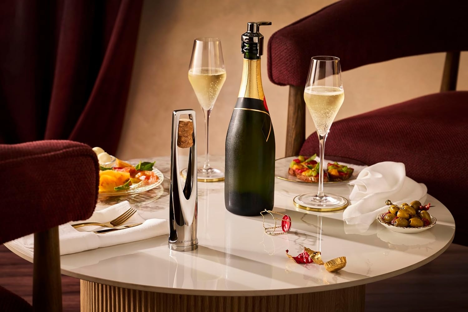 Le Creuset Champagne Crown Sealer